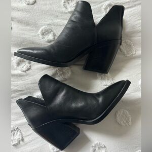 Vince Camuto Black Leather Ankle Boots 8.5